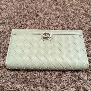 Elegant Woven Leather Clutch - Mint Green
